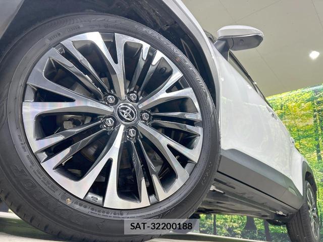 Toyota YARIS CROSS 2023-11 8329035-12
