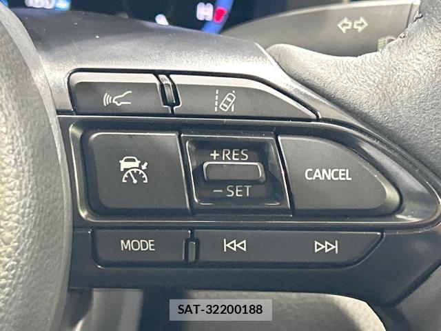 Toyota YARIS CROSS 2023-11 8329035-4