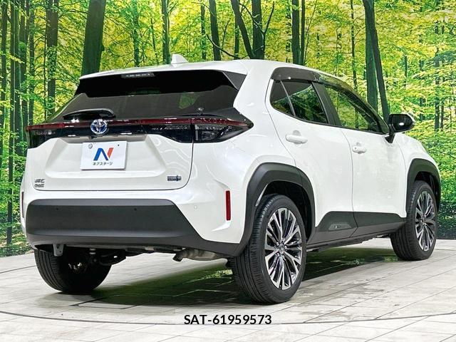 Toyota YARIS CROSS 2021-11 8329044-16