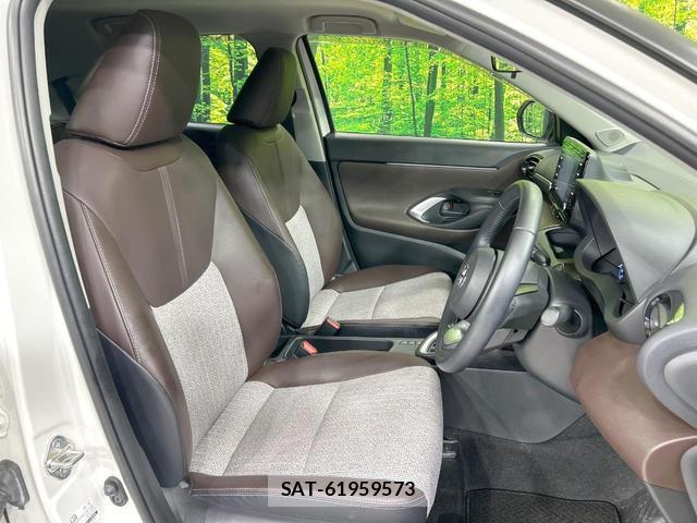 Toyota YARIS CROSS 2021-11 8329044-7
