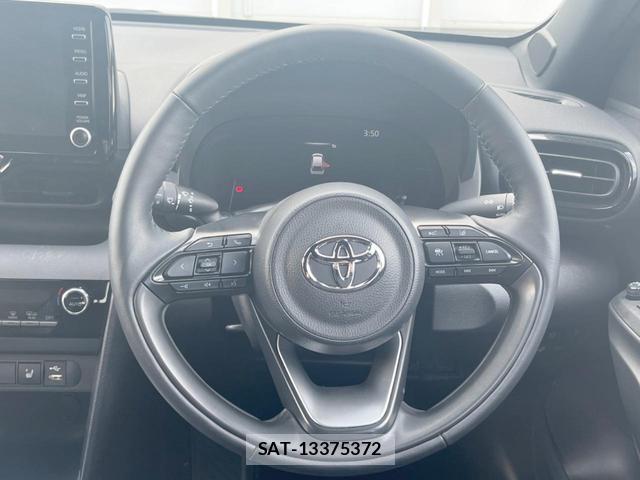 Toyota YARIS CROSS 2023-03 8329600-10
