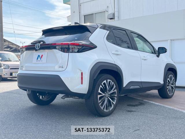 Toyota YARIS CROSS 2023-03 8329600-16