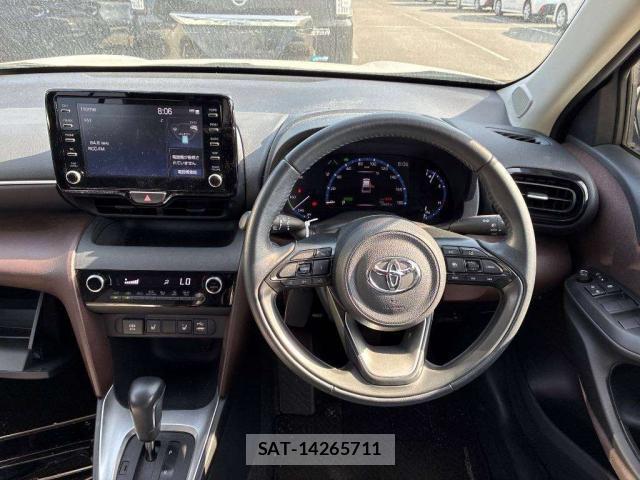 Toyota YARIS CROSS 2021-11 8329682-4
