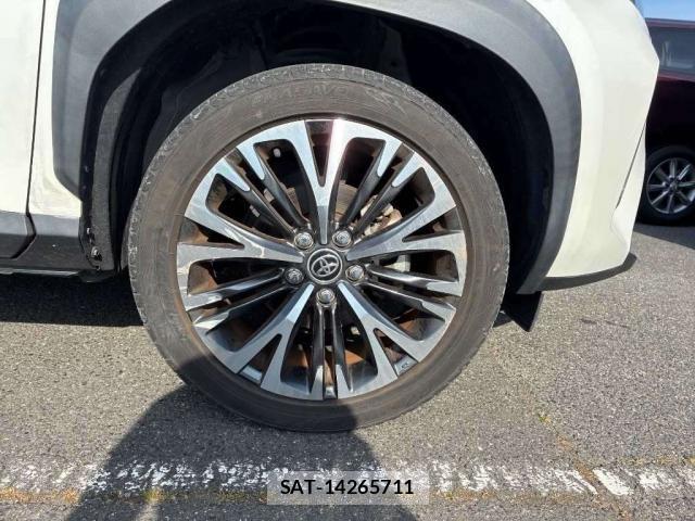 Toyota YARIS CROSS 2021-11 8329682-7