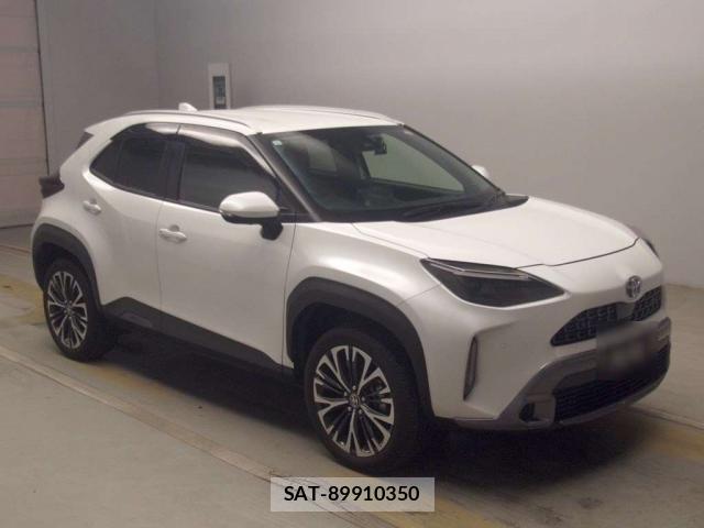 Toyota YARIS CROSS 2023-09 8330048-10