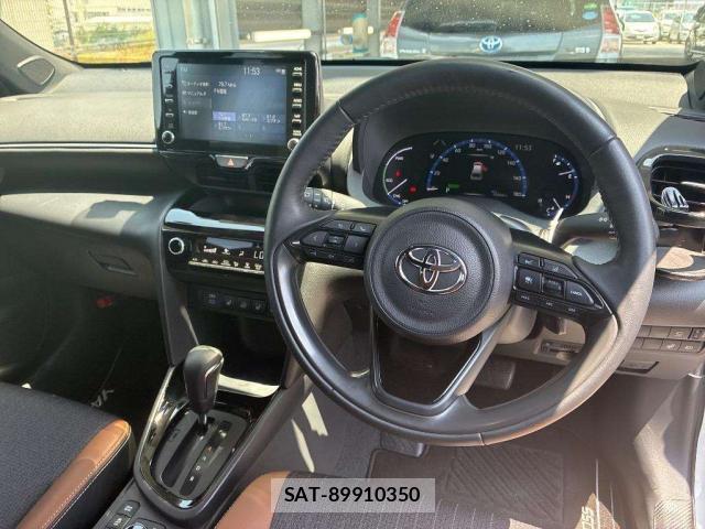 Toyota YARIS CROSS 2023-09 8330048-2