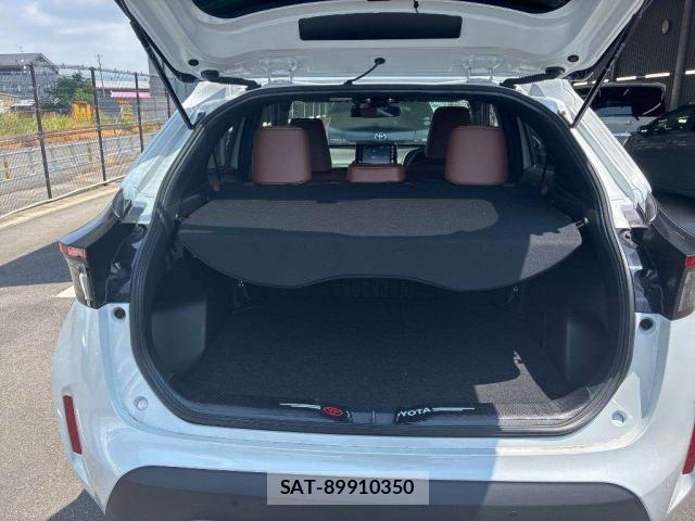 Toyota YARIS CROSS 2023-09 8330048-7