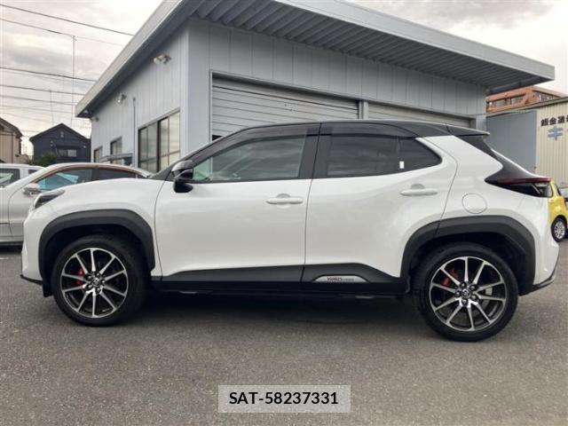Toyota YARIS CROSS 2024-03 8330528-1