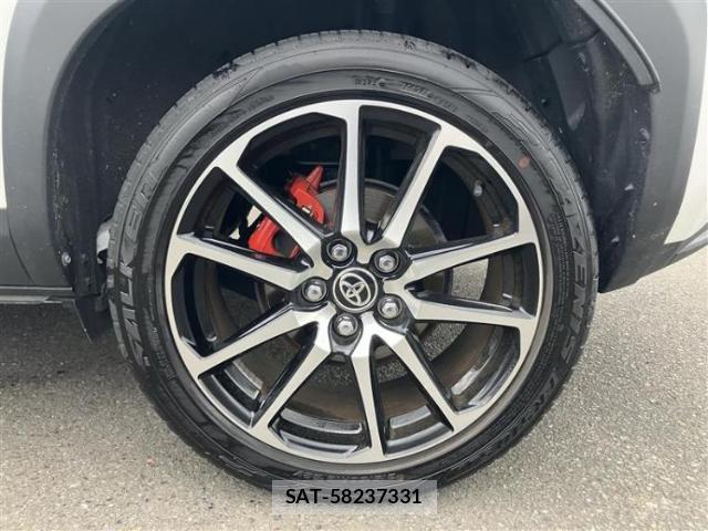 Toyota YARIS CROSS 2024-03 8330528-16