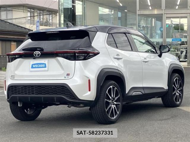 Toyota YARIS CROSS 2024-03 8330528-2
