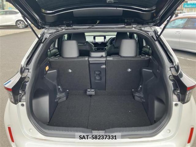 Toyota YARIS CROSS 2024-03 8330528-6
