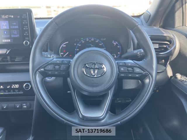 Toyota YARIS CROSS 2023-09 8330585-12
