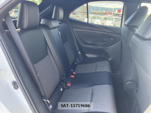 Toyota YARIS CROSS 2023-09 8330585-4