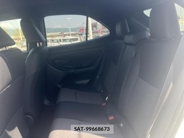 Toyota YARIS CROSS 2023-12 8330586-6
