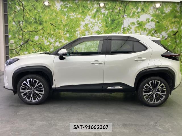 Toyota YARIS CROSS 2021-12 8330646-1