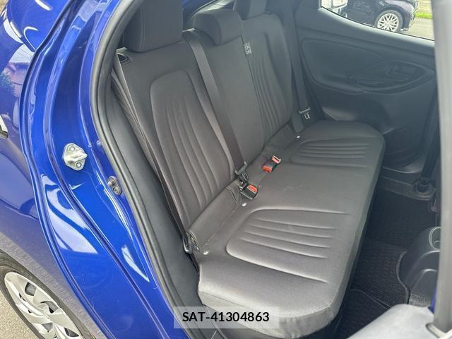 Toyota YARIS 2020-06 8328145-12