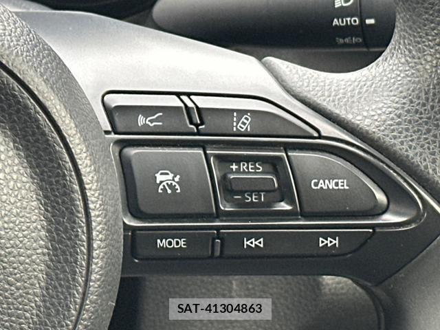 Toyota YARIS 2020-06 8328145-16