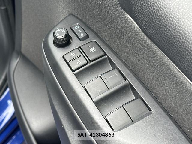 Toyota YARIS 2020-06 8328145-18