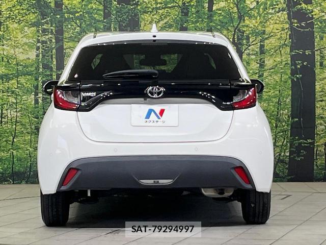 Toyota YARIS 2021-07 8328537-14