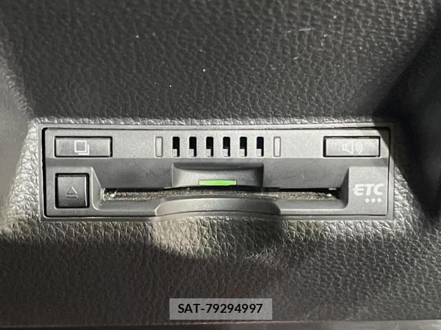 Toyota YARIS 2021-07 8328537-6