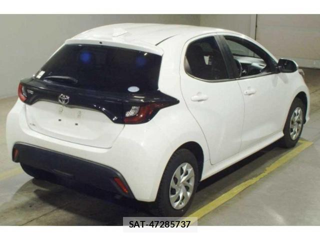 Toyota YARIS 2021-06 8328633-1