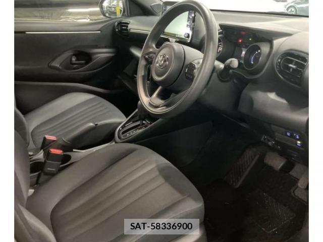 Toyota YARIS 2023-05 8328636-2