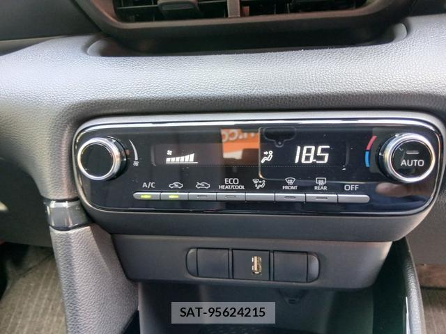 Toyota YARIS 2020-11 8329122-13