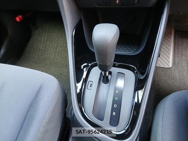 Toyota YARIS 2020-11 8329122-14
