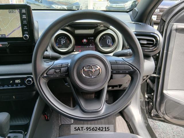 Toyota YARIS 2020-11 8329122-9
