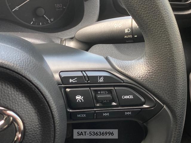 Toyota YARIS 2022-08 8329416-13