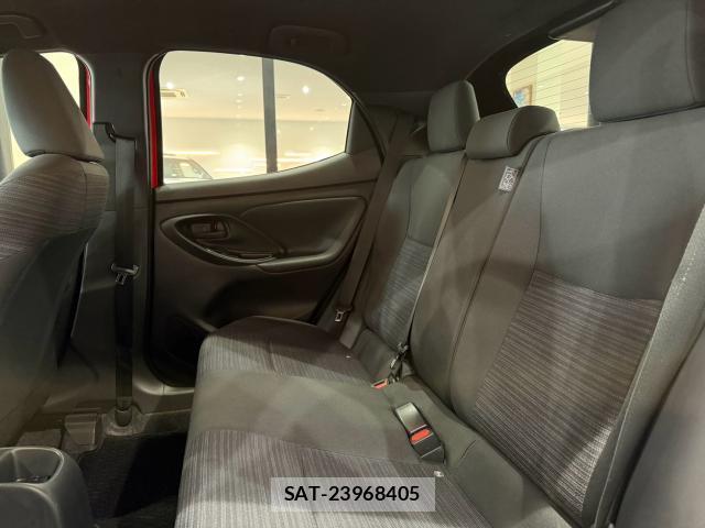 Toyota YARIS 2022-02 8329441-15