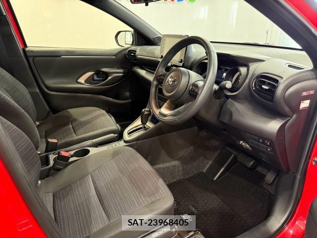 Toyota YARIS 2022-02 8329441-3