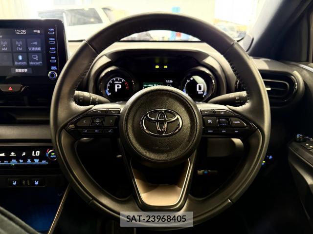 Toyota YARIS 2022-02 8329441-4