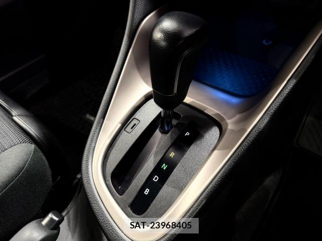 Toyota YARIS 2022-02 8329441-7