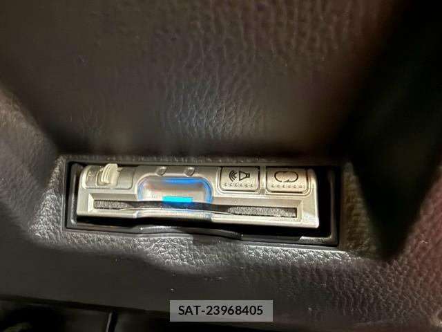 Toyota YARIS 2022-02 8329441-9