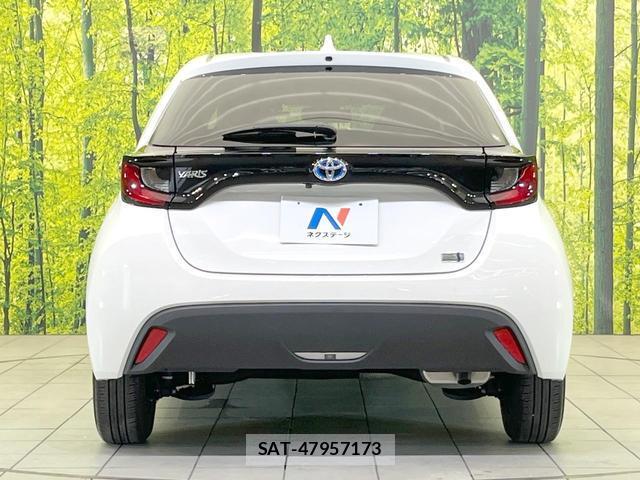 Toyota YARIS 2023-07 8329478-14