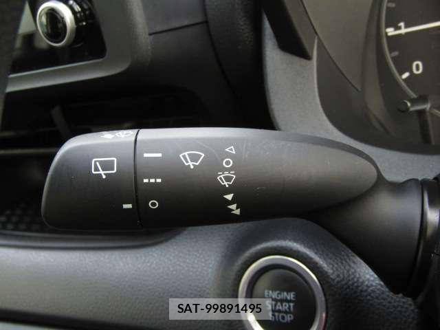 Toyota YARIS 2023-01 8329934-16
