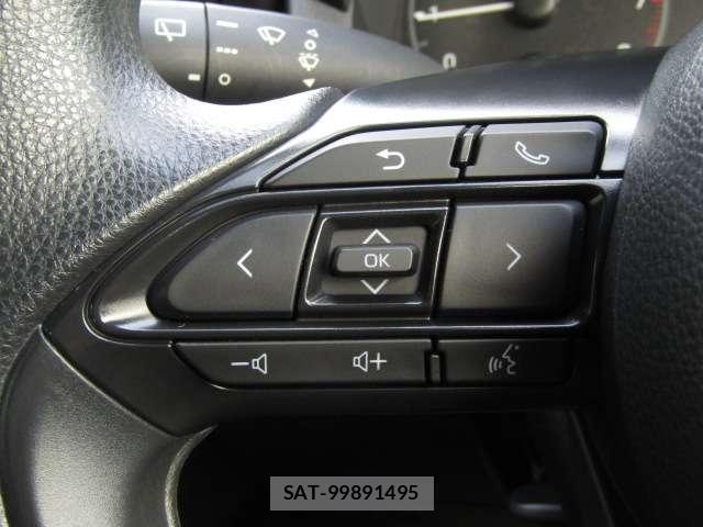 Toyota YARIS 2023-01 8329934-6