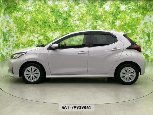 Toyota YARIS 2022-05 8330406-1