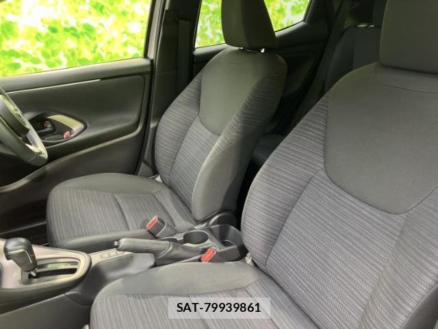 Toyota YARIS 2022-05 8330406-5