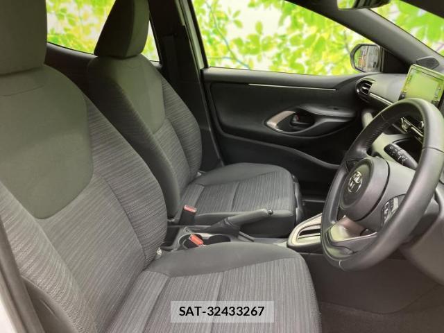 Toyota YARIS 2023-01 8330432-3