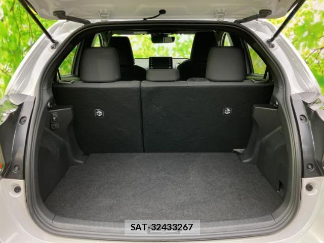 Toyota YARIS 2023-01 8330432-7