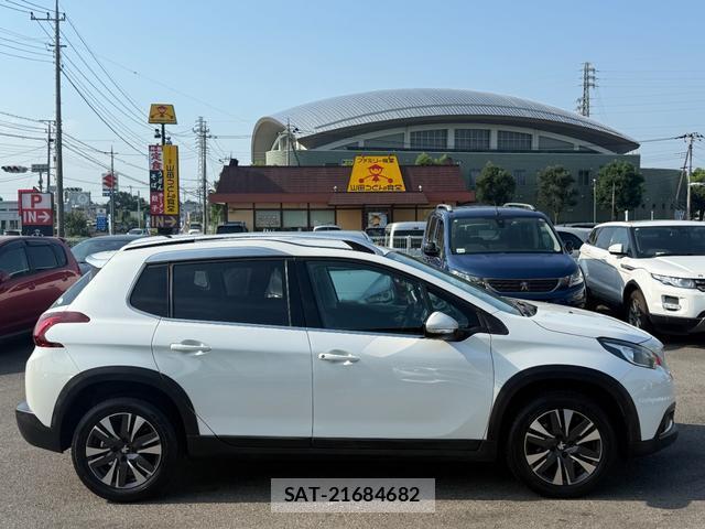 Peugeot 2008 2017-09 8343532-11