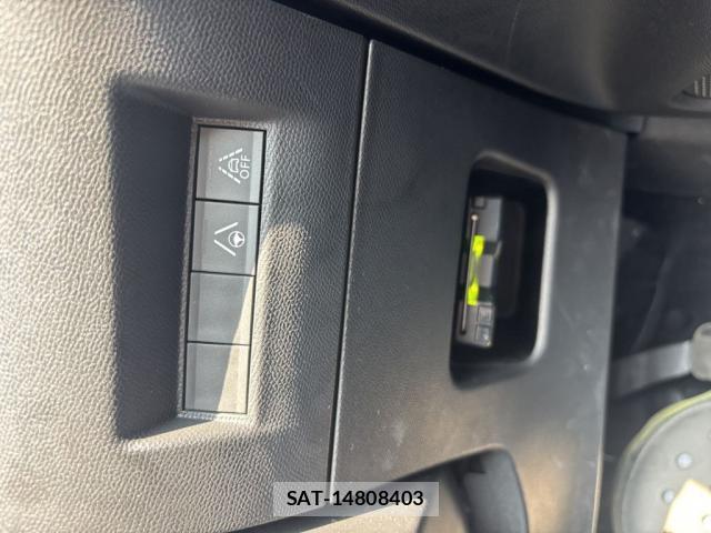 Peugeot 208 2022-04 8343924-10