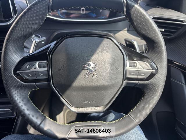 Peugeot 208 2022-04 8343924-8