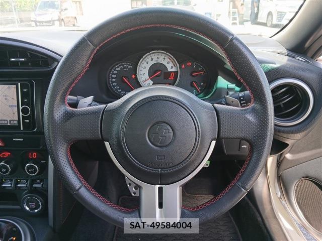 Toyota 86 2012-10 8342362-14