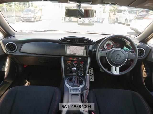 Toyota 86 2012-10 8342362-15