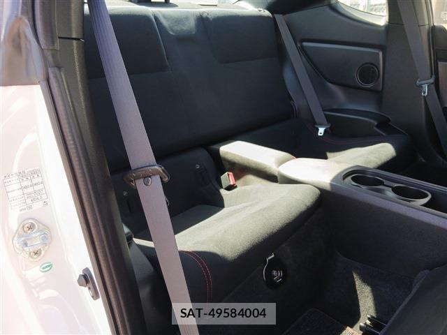 Toyota 86 2012-10 8342362-17