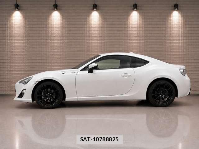 Toyota 86 2012-11 8343745-2