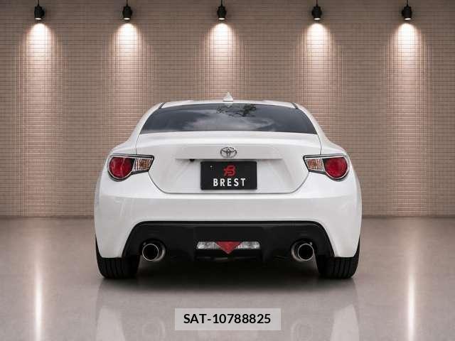 Toyota 86 2012-11 8343745-3